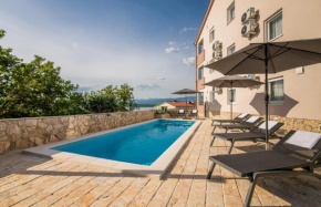 Villa Triés with heated pool in Klimno